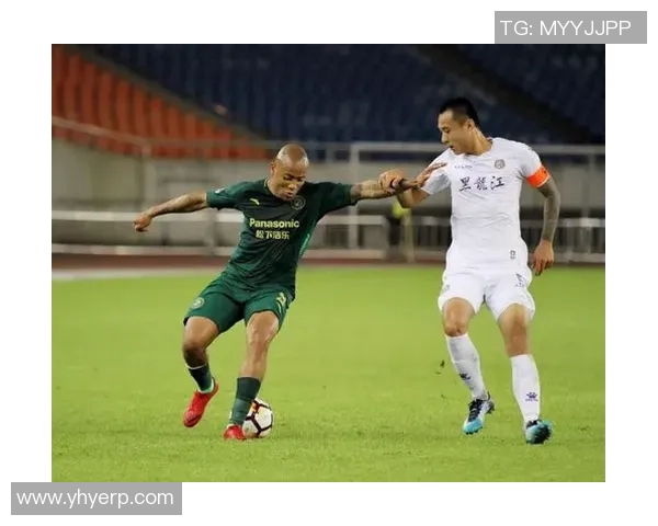 杭州绿城与辽宁FC激战正酣谁能在这场对决中笑到最后