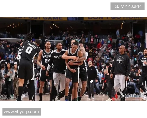 马刺与火箭激战正酣16日对决引发球迷热议与期待